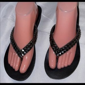 ALDO BLACK STUDDED FLIP FLOPS